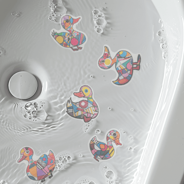 High-quality adhesive duck stickers for bathtub ideal for preventing slips and enhancing safety.